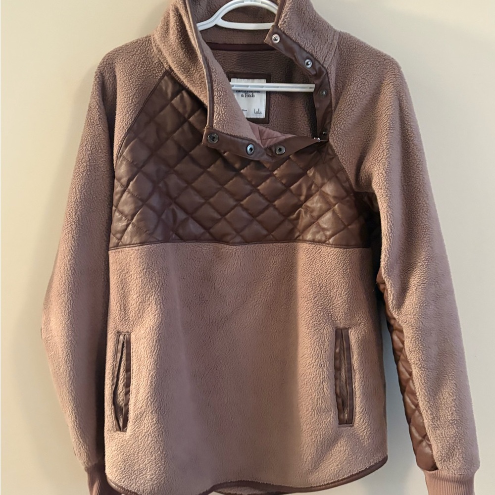 Abercrombie & Fitch Brown Quilted Snap Pullover